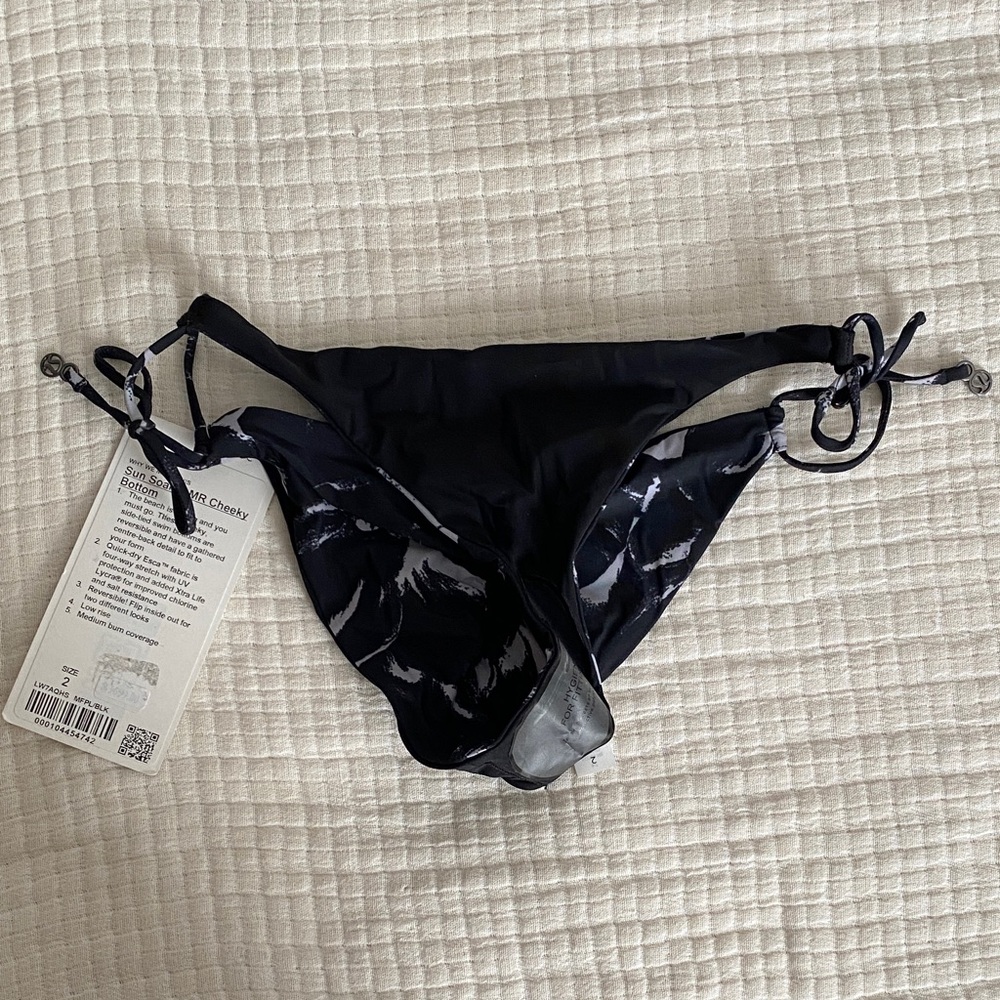 NWT Lululemon Reversible sun soaker cheeky bikini bottom 2